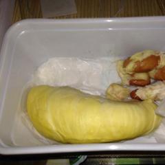 On jotain hyvin sanoinkuvaamaton maku ja haju durian. Jopa maku suuhun syömisen jälkeen se on sanoinkuvaamaton. :)