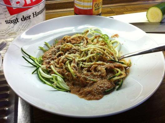 Raaka spagetti, ensi yrittämällä. Ne olivat herkullisia!
