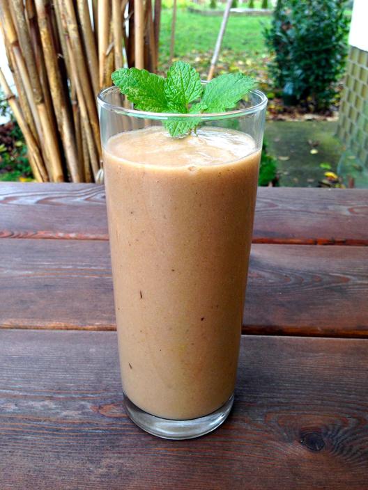 Banaani - päärynä - smoothie